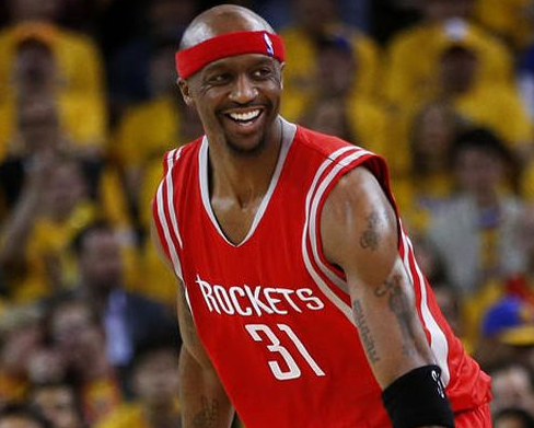 斯洛文尼亚依靠核心发挥晋级（核心发威助斯洛文尼亚晋级）