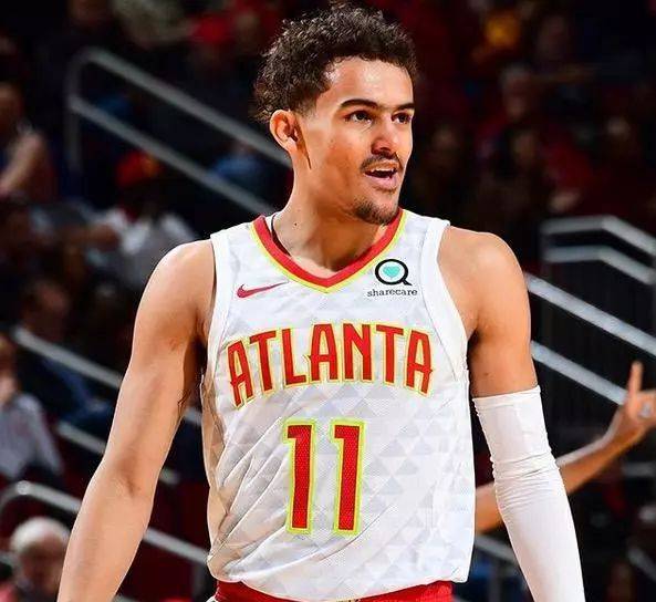 前意甲裁判谈DV9点球被吹：他和防守球员互有拉扯，都不犯规（前意甲裁判评DV9点球被取消：与后卫互相拉扯，均不构成犯规）