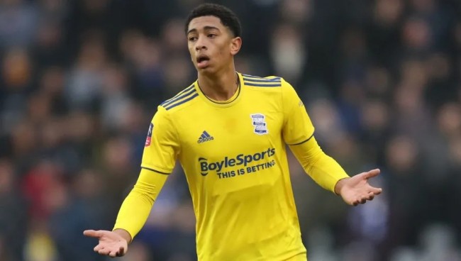 西甲：皇马主场2-1击败皇家贝蒂斯（西甲：皇马主场2-1力克皇家贝蒂斯）