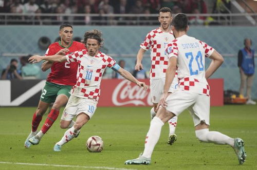 TA：帕尔特伊已接受黄潜的体检；明天他将在伦敦出席听证会（TA：帕尔特伊完成黄潜体检，明日赴伦敦参加听证会）