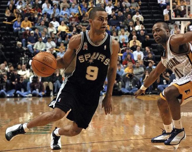 队报：雷恩17岁高中锋梅特潜力高，他选39号只因好友特尔（队报：雷恩17岁锋线新星梅特被看好，之所以穿39号只是因为好友特尔）