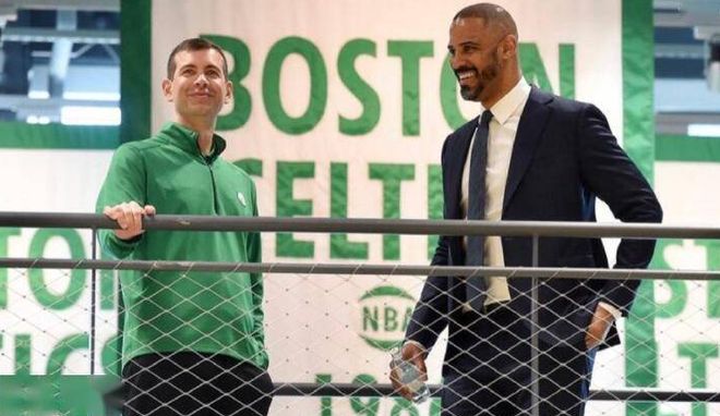 第四次，曼联错失进入欧冠区的机会。（曼联第4次错失欧冠区席位）