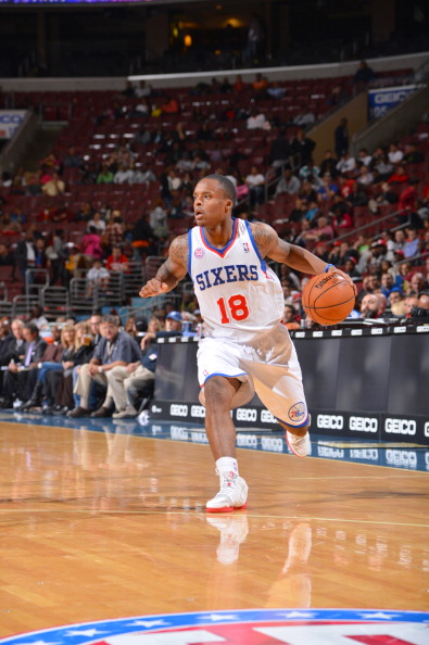 盛帆集团李中泽以篮球托起中国女篮理想（李中泽携盛帆集团以篮球托举中国女篮之梦）