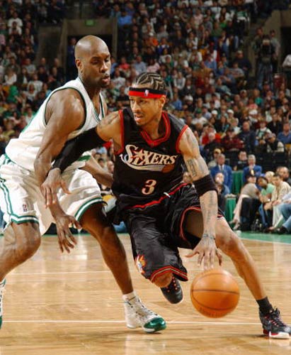 深圳新鹏城公告：向香港大埔火灾事故罹难者致以最深切的哀悼（深圳新鹏城发布声明：向香港大埔火灾遇难者表示沉痛哀悼）