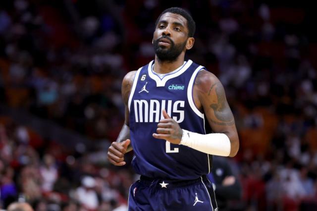 热议汪士钦红牌：对方踢人很隐蔽；染红动作太业余，狂性大发（汪士钦红牌掀争议：对手暗踢难察，染红动作过于业余，情绪一度失控）