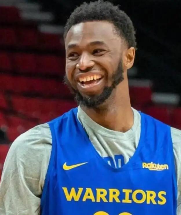 斯洛伐克主帅：意大利拿过六连胜却要去附加赛，这太荒谬了（斯洛伐克主帅：意大利豪取六连胜仍得打附加赛，太离谱了）