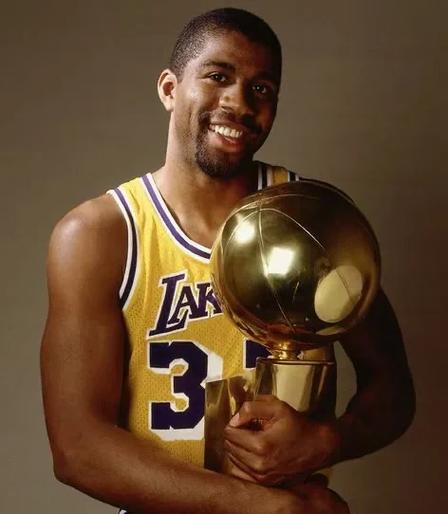 世预赛竞争激烈冷门频出（世预赛硝烟四起，爆冷迭出）