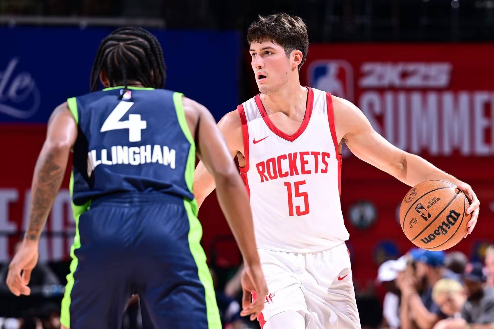 记者：世界杯抽签仪式开始前，大力神杯已经抵达华盛顿（世界杯抽签未启，大力神杯已抵达华盛顿）