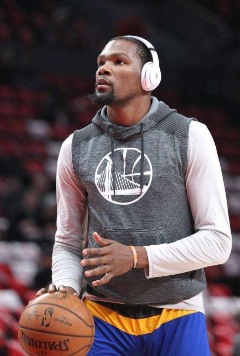 赞布罗塔谈尤文现状：信任斯帕莱蒂经验，球队仍有夺冠的机会（赞布罗塔：信赖斯帕莱蒂的丰富经验，尤文仍具争冠希望）